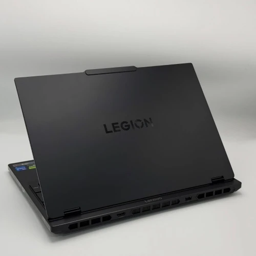 LENOVO LEGION 5 OLED / 13th I7-13650Hx / 32Go DDR5 / 1To SSD / NVIDIA RTX 5060 8Go /15.1 (2K+) 165Hz