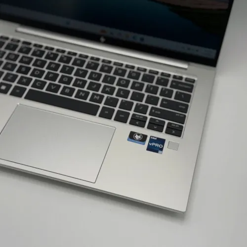 HP ELITEBOOK 840 G9 / 12th I7-1265U / 32Go DDR5 / 512SSD / 14 FHD+
