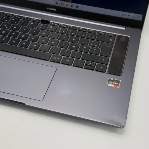 Huawei MateBook D16 / Ryzen 5 4600H / 16 Go DDR4 / 512 Go SSD NVMe / 16 FHD