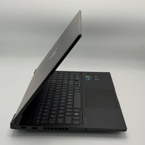 HP Victus 16  / i7-13620H / 16 Go DDR5 / 512 Go SSD / RTX 4060 8Go / 16.1 FHD  144Hz