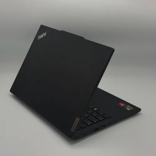 Lenovo ThinkPad E14 Gen 5 Aluminium / Ryzen 5 7530U / 16 Go / 512 Go SSD / 14 WUXGA