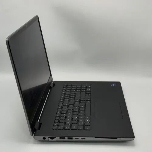 Dell Precision 7780 / i9-13950HX / 32 Go DDR5 / 1 To SSD / RTX 3500 Ada 12 Go