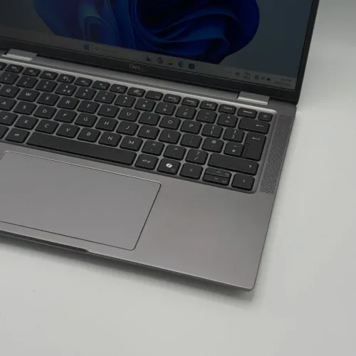 Dell Latitude 7450 Tactile / Core Ultra 7 165U / 16 Go DDR5 / 256 Go SSD / 14 FHD+