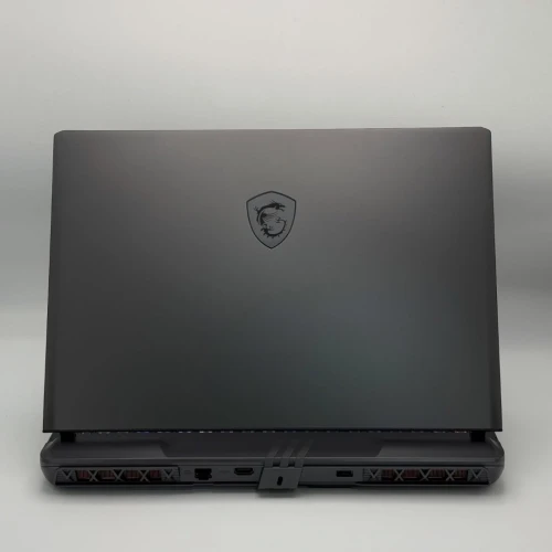 MSI Vector 16 HX AI - ULTRA 9 275Hx - RTX 5080 16Go GDDR7