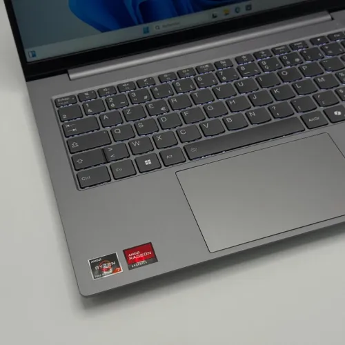 Lenovo ThinkBook 14 G7 ARP  Ryzen 7 7735HS / 16 Go DDR5 / 512 Go SSD / 14 FHD+
