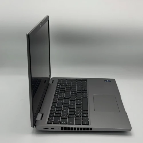 Dell Latitude 5540 / i5-1345U / 16Go DDR4 / 256Go SSD / 15.6 FHD Tactile