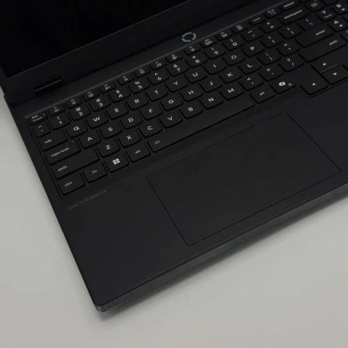 LENOVO LEGION 5 OLED / AMD Ryzen 7 260 / 16Go DDR5 / 512 SSD / NVIDIA RTX 5060 8Go / 15.1 165Hz