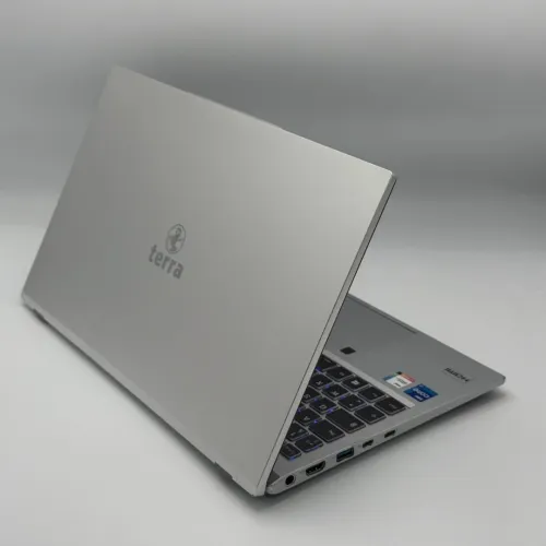 LAPTOP TERRA MOBILE 1551 / i7 / 16 Go / 512 Go SSD