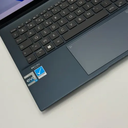 ASUS ZENBOOK 14 OLED Tactile / 12th I7-1260P / 16Go DDR5 / 512 SSD / 14 2.8K 90Hz