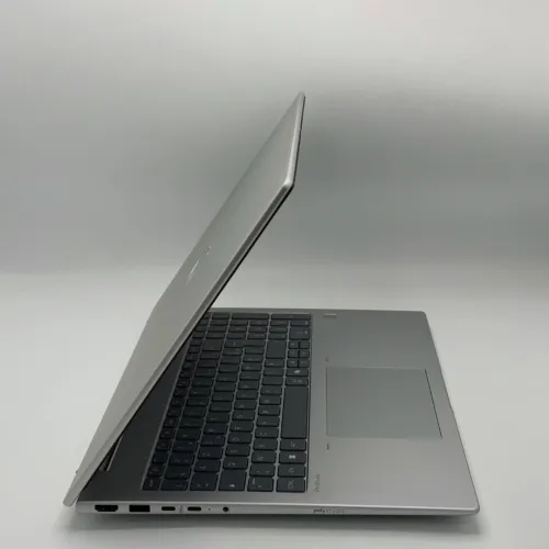 HP ProBook 4 G1aH 16 / Ryzen 5 220 / 16 Go DDR5 / 512 Go SSD NVMe