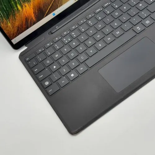 MICROSOFT SURFACE PRO 8 Avec Stylet Détachable / 11th I7-1185G7 / 16GO LPDDR4X / 256SSD / 13.4 3K