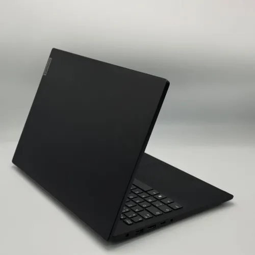 LENOVO V15 G3 / 12th i7-1255U/ 8GO DDR4 / 512Go SSD / 15.6  FHD