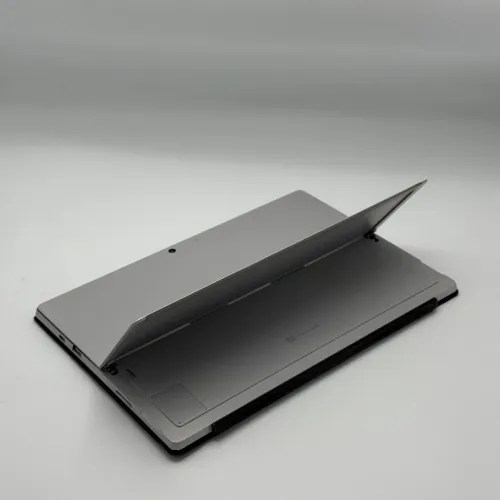Microsoft Surface Pro 7+ / i7-1165G7 / 16 Go DDR4X / 256 Go SSD NVMe / 12.3 3K Tactile