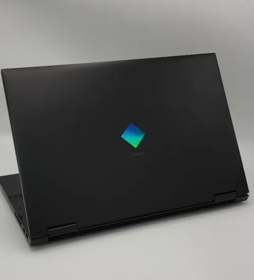 HP OMEN GAMING 15 / i7-11800H / RTX 3050 Ti / 16Go RAM / 512Go SSD