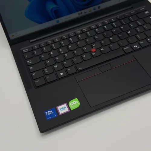 Lenovo ThinkPad T14s Gen 5 / Intel Core Ultra 5 125U / 16 Go DDR5 / 14 FHD+