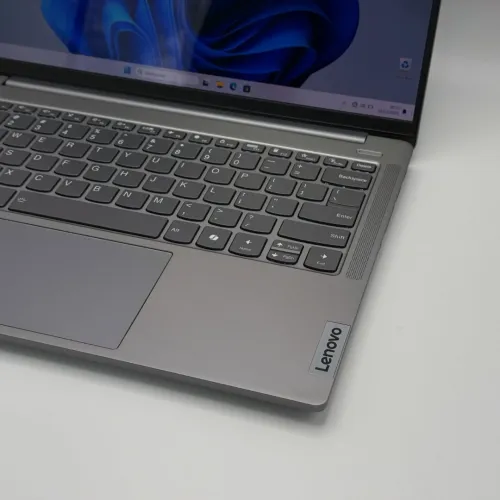 LENOVO IDEAPAD PRO 5 OLED / ULTRA 9 185H / 32Go DDR5x / 1To SSD / 14 2.8K 120hz OLED