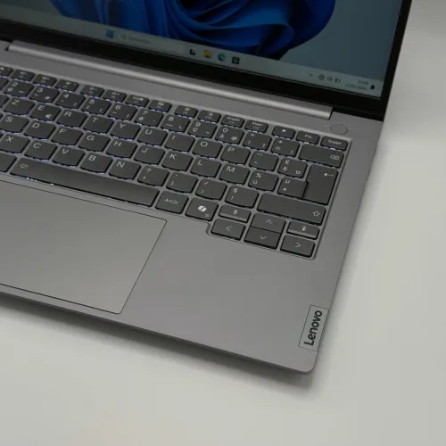 Lenovo ThinkBook 14 G7 ARP  Ryzen 7 7735HS / 16 Go DDR5 / 512 Go SSD / 14 FHD+