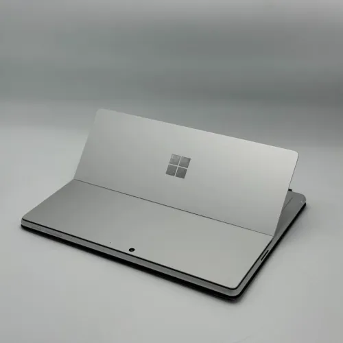 Microsoft Surface Pro 9 / i7-1265U / 16 Go DDR5 / 256 Go SSD / 3K 120Hz