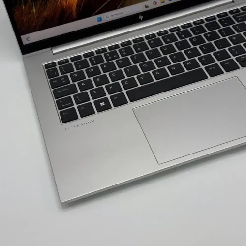 HP ELITEBOOK 840 G10 / 13th I7-1355U / 16Go DDR5 / 512SSD / 14 FHD+