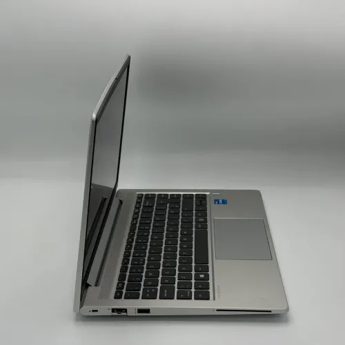 HP PROBOOK 640 G8 / 11th I5-1135G7 / 16Go DDR4 / 256SSD / 14 FHD