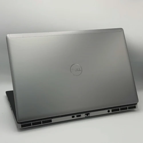 Dell Precision 7750 / i7-10875H / 16 Go DDR4 / 512 Go SSD NVMe / Quadro RTX 4000 8 Go / 17 FHD