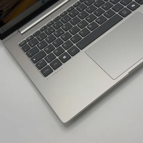 HP EliteBook 640 G11 Tactile / Intel Ultra 5 135U / 16 Go / 512 Go SSD / 14 FHD+