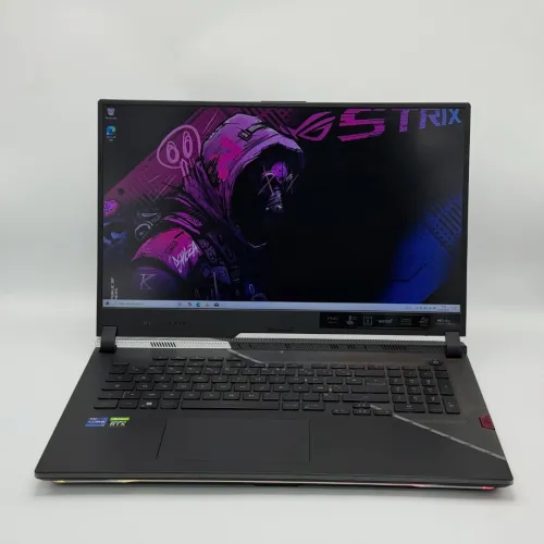 ASUS ROG Strix SCAR 17 / i9-12900H / RTX 3070 Ti / 360Hz