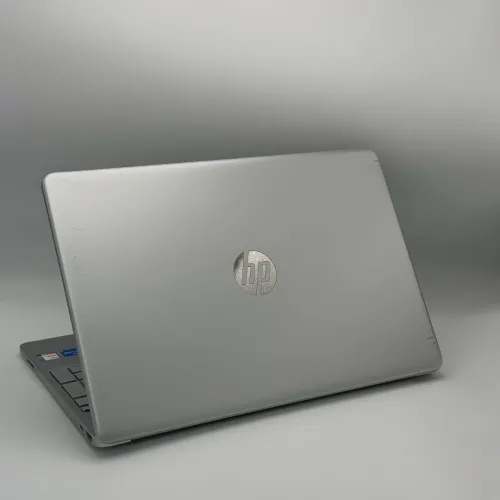 HP LAPTOP 15 / 11th I5-1155G7 / 8GO DDR4 / 512SSD / 15.6 FHD