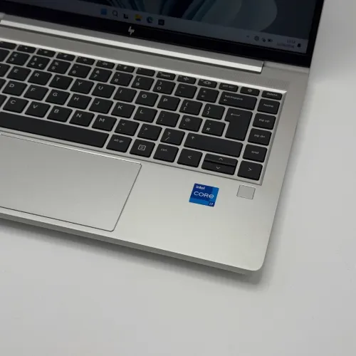 HP ELITEBOOK 640 G10 / i7-1355U / 32Go DDR4 / 512Go SSD NVMe