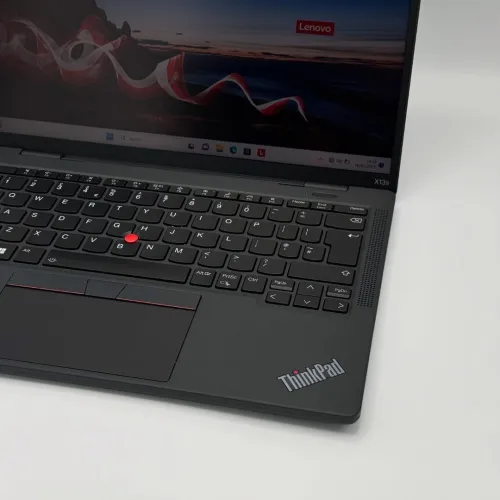 LENOVO THINKPAD X13s / SNAPDRAGON 8cx Gen3 / 16Go / 256SSD / 13.3 FHD+