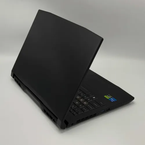 MSI Katana 15 B13 / i7-13700H / RTX 4060 / 240Hz