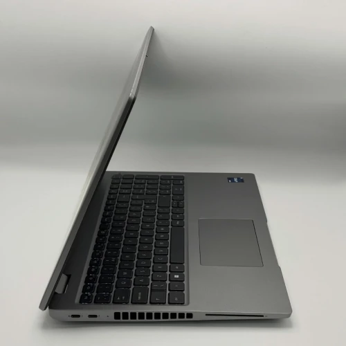 Dell Latitude 5540 / i5-1345U / 16 Go / 256 Go SSD / 15.6 FHD