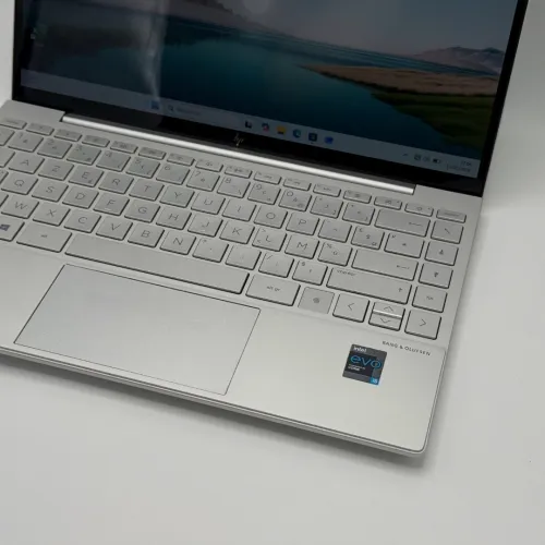 HP Envy 13 / i5-1135G7 Evo / 8 Go / 512 Go SSD / 13.3 FHD