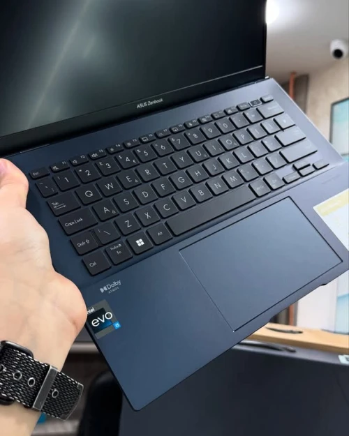 ASUS ZENBOOK 14 / 12th I5-1240P / 8Go DDR5 / 512SSD / 14 2.8K 