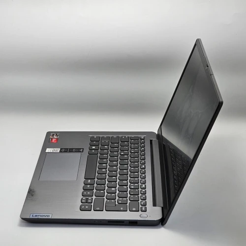 LENOVO IDEAPAD 3 / 11th RYZEN 7 5700U / 8Go DDR4 / 256SSD / 14" FHD