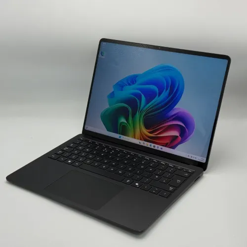 MICROSOFT SURFACE LAPTOP 7 / SnapDragon X 12Core  / 16Go DDR5X / 512Go SSD / 13.4 QHD HDR Tactile