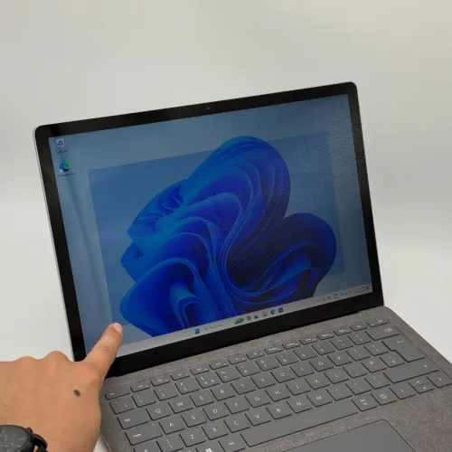 Microsoft Surface Laptop 4 / i5-1145G7 / 16 Go / 512 Go SSD / 13.5 2K Tactile