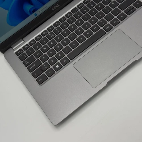 DELL LATITUDE 5340 / 13th I7-1365U / 16Go DDR5 / 512Go / 13.3 FHD