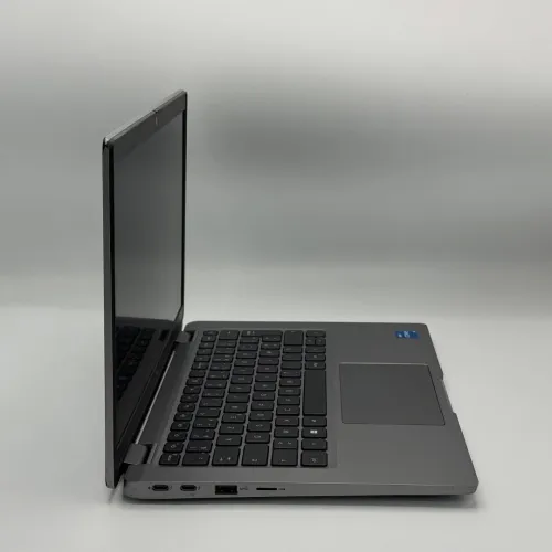 DELL LATITUDE 5330 / 12th I5-1245U / 8Go DDR4 / 256SSD / 13.3  FHD
