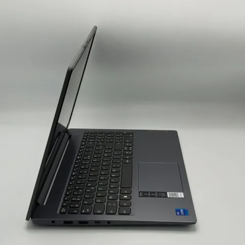 LENOVO IDEAPAD SLIM 3 / 13th I7-13620H / 16GO DDR5 / 512SSD / 15.6 FHD