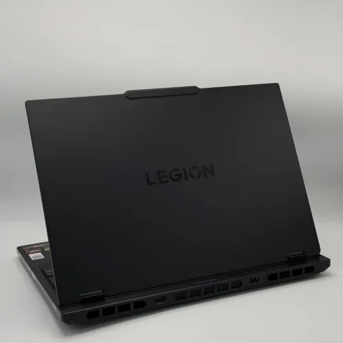 LENOVO LEGION 5 OLED / AMD Ryzen 7 260 / 16Go DDR5 / 512 SSD / NVIDIA RTX 5060 8Go / 15.1 165Hz
