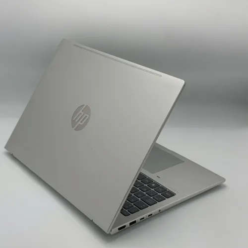 HP ProBook 465 G11 / Ryzen 5 7535U / 16Go DDR5 / 256Go SSD / 16 FHD+