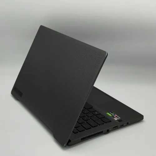 ASUS ZEPHYRUS G14 / RYZEN 5 4600HS / 16Go DDR4 / 1To SSD / NVIDIA GTX 1650Ti / 14 FHD 120Hz