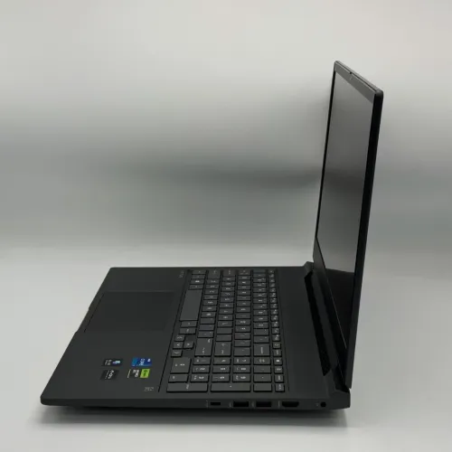 HP Victus 16  i7 13620H / 16 Go DDR5 / 512 Go SSD / RTX 4060 8 Go / 16 QHD 240 Hz
