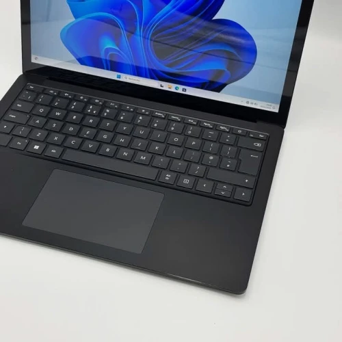 SURFACE LAPTOP 4 Tactile / 11th I7-1185G7 / 16Go DDR4X / 256SSD / 13.5 2.2K