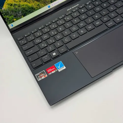 ASUS ZENBOOK x14 OLED / RYZEN 9 5900HX / 16Go DDR4x / 1To SSD / 14 OLED 2.8K