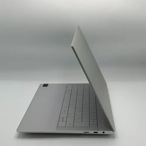Dell XPS 14 (9440) / Ultra 7 155H / 32 Go / 512 Go SSD / 14 FHD+