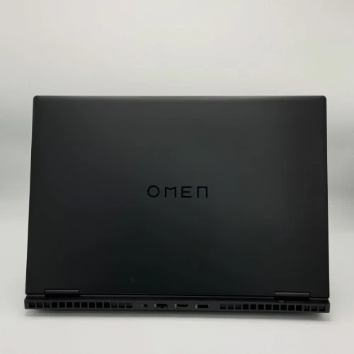 HP OMEN 16 / i7-13620H / RTX 4070 / 16 Go DDR4 / QHD 240Hz