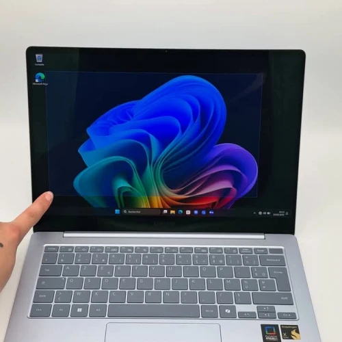 SAMSUNG GALAXY BOOK 4 Egde AMOLED / SNAP DRAGON X ELITE / 16GO DDR5X / 512SSD / 14 WQXGA+ Tactile