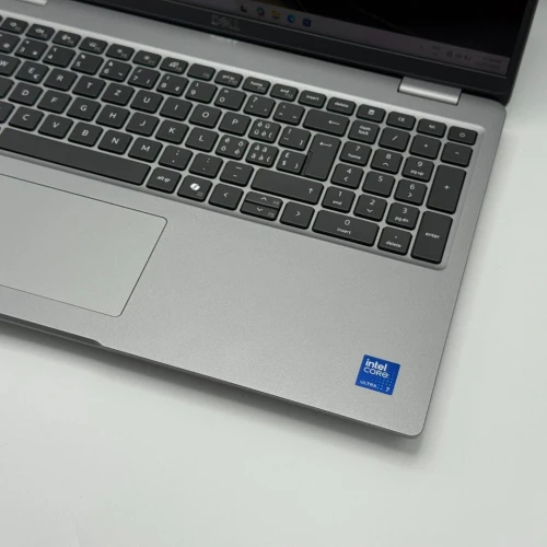 Dell Latitude 5550 / Ultra 7 165H / 16 Go DDR5 / 512 Go SSD / 15.6 FHD